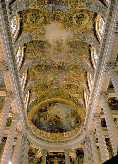 Vue de la Galerie du Roi et plafond voûté représentant Dieu parmi les anges, et La Résurrection du Christ (voûte de l